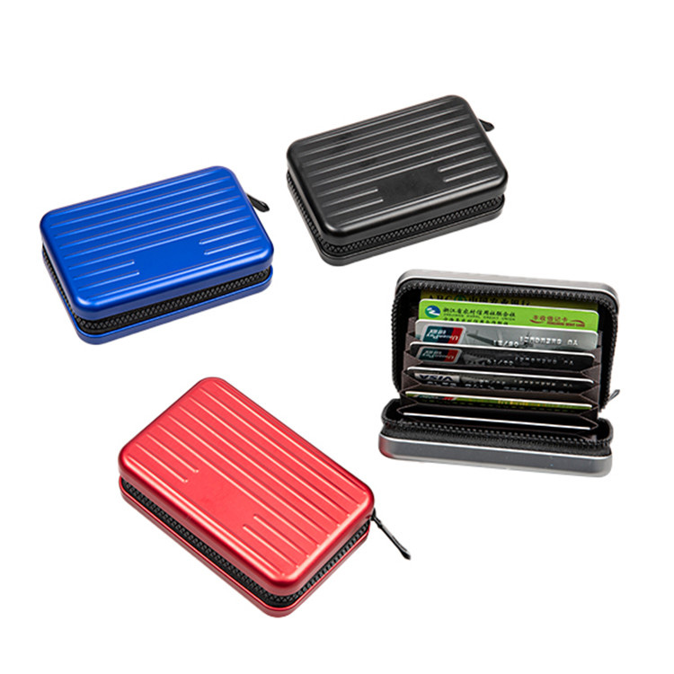 Cumu un Wallet di Carte d'Aluminiu Zippered Migliura a Sicurezza è l'Organizazione di a Carta di ogni ghjornu?